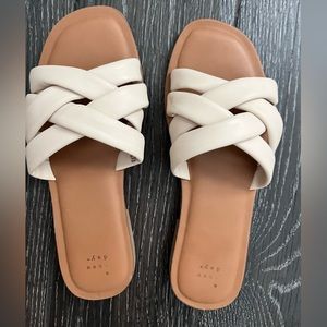 A new Day woven slide on sandals off white